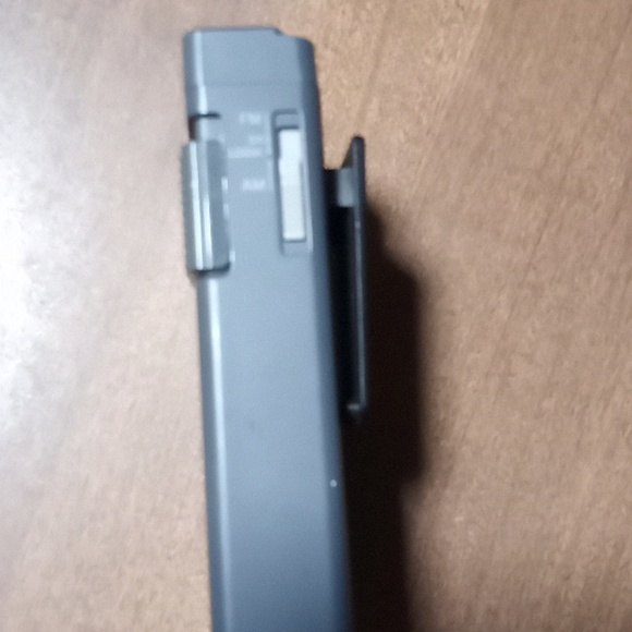 Retro Sony Walkman FM Stereo / AM Reciever SRF-19W - Picture 3 of 5